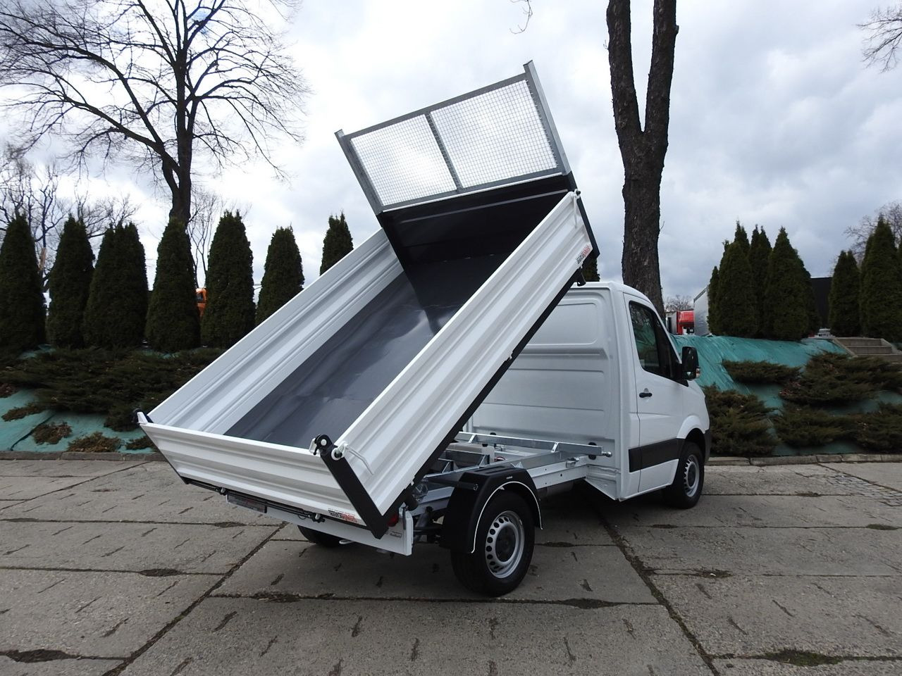 MERCEDES SPRINTER 316 THREE-WAY TIPPER CRUISE CONTROL AUTOMATIC TRANSMISSION AIR CONDITIONING 160HP - Kipper Transporter: das Bild 3 MERCEDES SPRINTER 316 THREE-WAY TIPPER CRUISE CONTROL AUTOMATIC TRANSMISSION AIR CONDITIONING 160HP - Kipper Transporter: das Bild 3