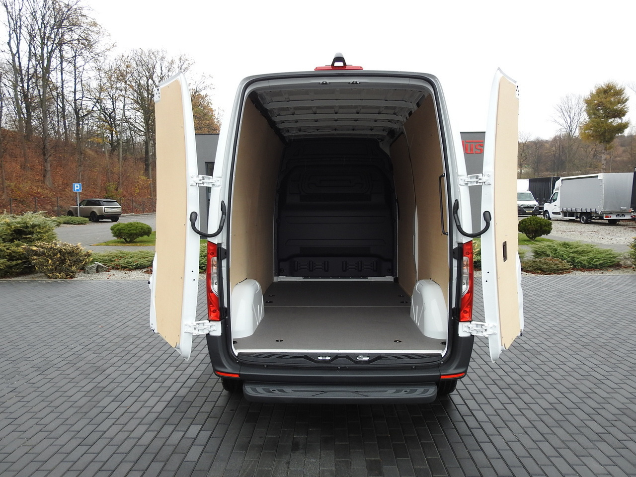 NEU: Kastenwagen MERCEDES eSprinter NEW ELECTRIC VAN AUTOMATIC TRANSMISSION  GUARANTEE  95HP: das Bild 12