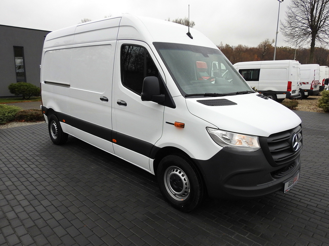 MERCEDES eSprinter NEW ELECTRIC VAN AUTOMATIC TRANSMISSION GUARANTEE 95HP - Kastenwagen: das Bild 4 MERCEDES eSprinter NEW ELECTRIC VAN AUTOMATIC TRANSMISSION GUARANTEE 95HP - Kastenwagen: das Bild 4