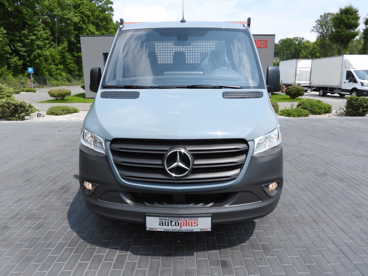 Mercedes-Benz SPRINTER 315 PRITSCHE 8 PALETTEN TEMPOMAT - Pritsche Transporter: das Bild 5 Mercedes-Benz SPRINTER 315 PRITSCHE 8 PALETTEN TEMPOMAT - Pritsche Transporter: das Bild 5
