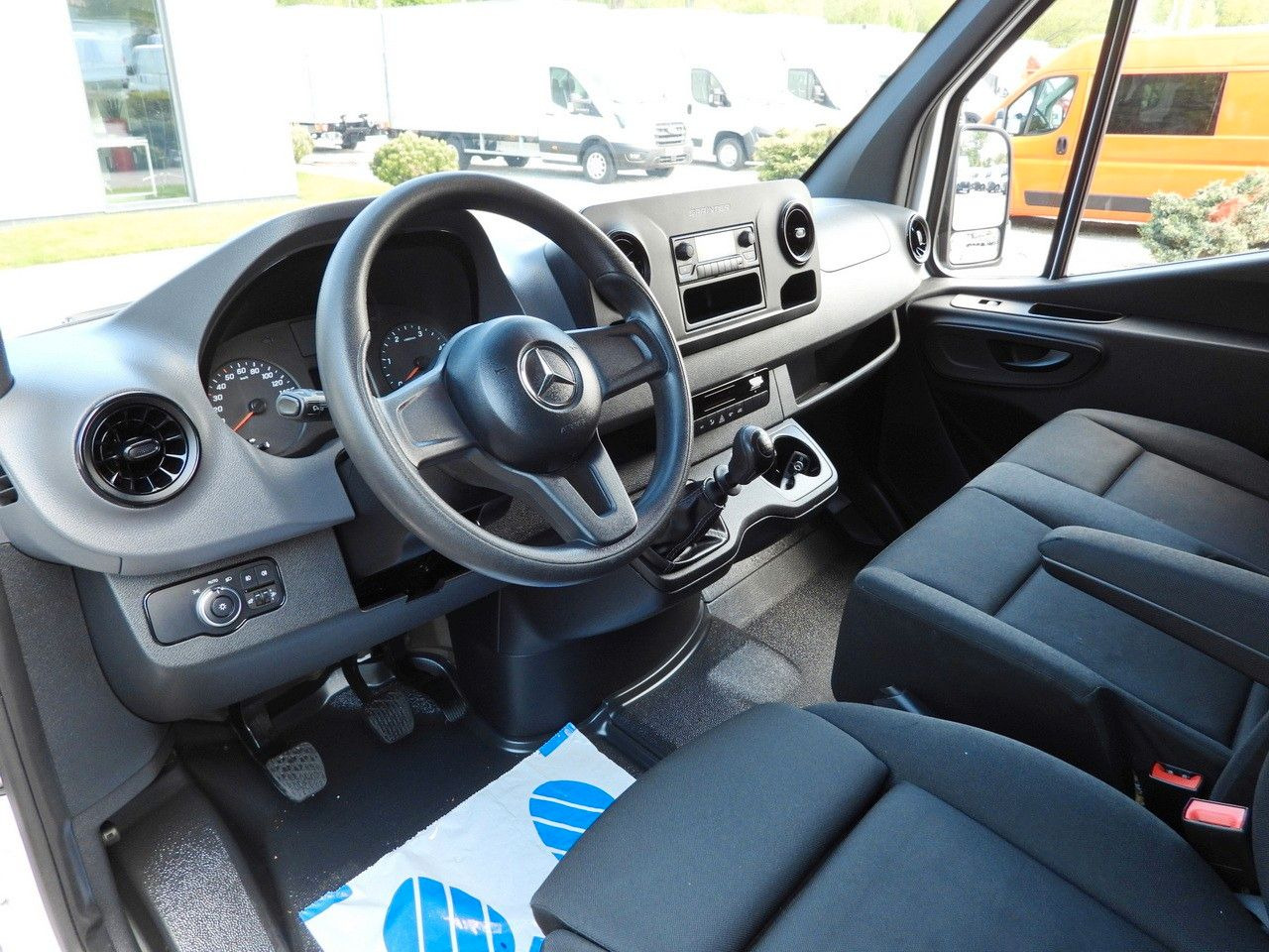 Mercedes-Benz SPRINTER 316 KASTENWAGEN KLIMAANLAGE 165PS Mercedes-Benz SPRINTER 316 KASTENWAGEN KLIMAANLAGE 165PS - Kastenwagen: das Bild 2 Mercedes-Benz SPRINTER 316 KASTENWAGEN KLIMAANLAGE 165PS Mercedes-Benz SPRINTER 316 KASTENWAGEN KLIMAANLAGE 165PS - Kastenwagen: das Bild 2