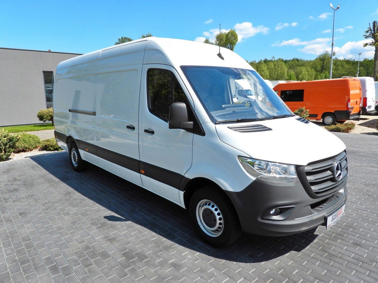 Mercedes-Benz SPRINTER 316 KASTENWAGEN KLIMAANLAGE 165PS Mercedes-Benz SPRINTER 316 KASTENWAGEN KLIMAANLAGE 165PS - Kastenwagen: das Bild 4 Mercedes-Benz SPRINTER 316 KASTENWAGEN KLIMAANLAGE 165PS Mercedes-Benz SPRINTER 316 KASTENWAGEN KLIMAANLAGE 165PS - Kastenwagen: das Bild 4