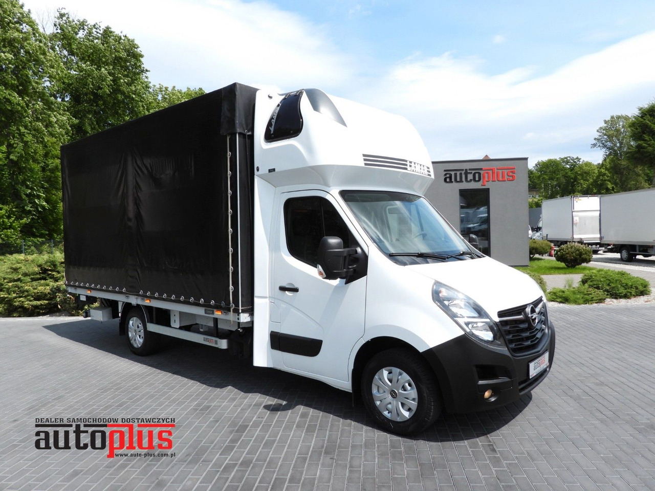 Opel MOVANO PRITSCHE PLANE AUFZUG 9 PALETTEN WEBASTO - Planen Transporter: das Bild 1 Opel MOVANO PRITSCHE PLANE AUFZUG 9 PALETTEN WEBASTO - Planen Transporter: das Bild 1