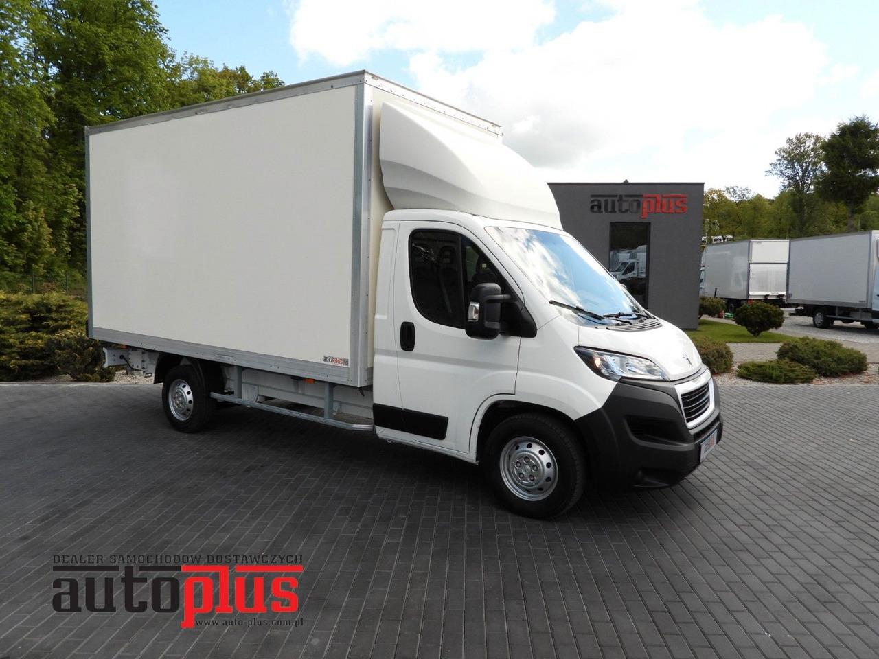 Peugeot BOXER KOFFER 8 PALETTEN TEMPOMAT KLIMAANLAGE Peugeot BOXER KOFFER 8 PALETTEN TEMPOMAT KLIMAANLAGE - Koffer Transporter: das Bild 1 Peugeot BOXER KOFFER 8 PALETTEN TEMPOMAT KLIMAANLAGE Peugeot BOXER KOFFER 8 PALETTEN TEMPOMAT KLIMAANLAGE - Koffer Transporter: das Bild 1