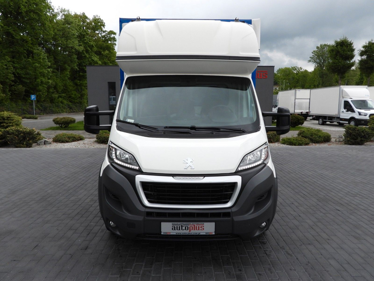 Peugeot BOXER PRITSCHE PLANE 10 PALETEN WEBASTO TEMPOMAT Peugeot BOXER PRITSCHE PLANE 10 PALETEN WEBASTO TEMPOMAT - Planen Transporter: das Bild 5 Peugeot BOXER PRITSCHE PLANE 10 PALETEN WEBASTO TEMPOMAT Peugeot BOXER PRITSCHE PLANE 10 PALETEN WEBASTO TEMPOMAT - Planen Transporter: das Bild 5