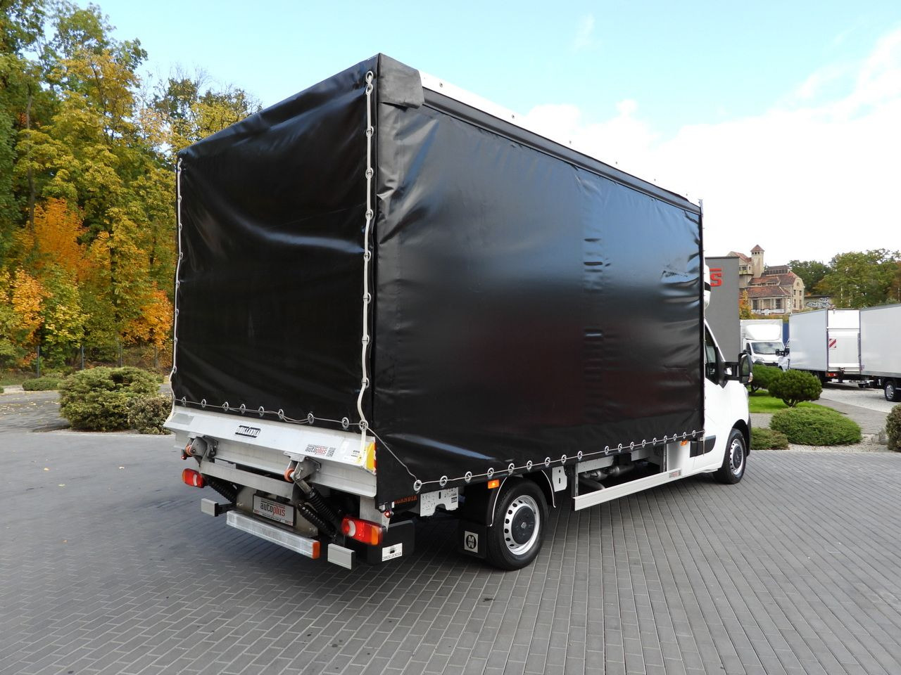 RENAULT MASTER TARPAULIN LIFT 10 PALLETS CRUISE CONTROL LED LIGHTS AIR CONDITIONING 165HP - Planen Transporter: das Bild 3 RENAULT MASTER TARPAULIN LIFT 10 PALLETS CRUISE CONTROL LED LIGHTS AIR CONDITIONING 165HP - Planen Transporter: das Bild 3