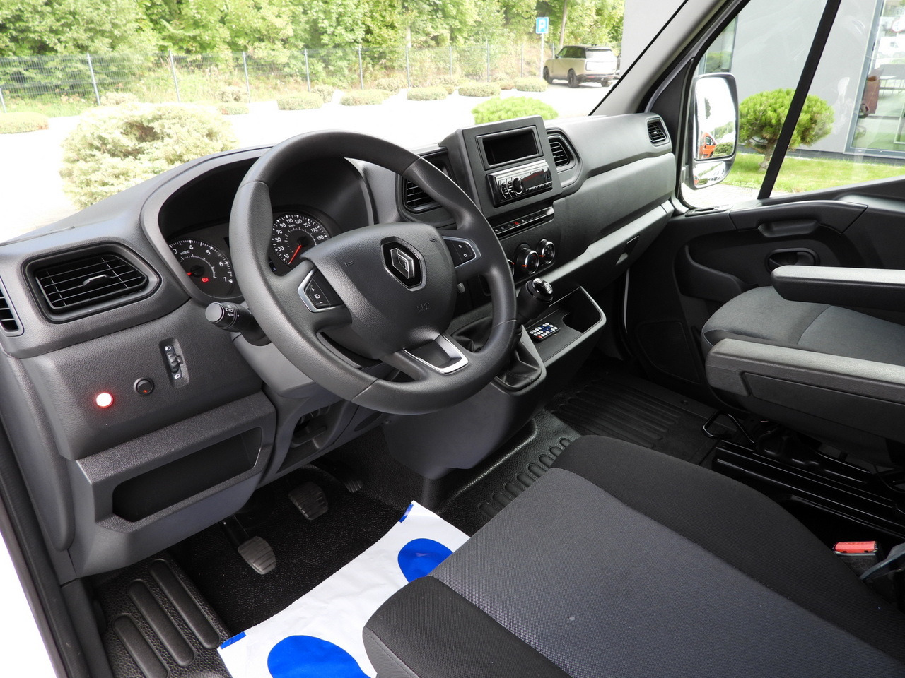 RENAULT MASTER TARPAULIN LIFT 8 PALLETS CRUISE CONTROL LED LIGHTS AIR CONDITIONING 145HP - Planen Transporter: das Bild 2 RENAULT MASTER TARPAULIN LIFT 8 PALLETS CRUISE CONTROL LED LIGHTS AIR CONDITIONING 145HP - Planen Transporter: das Bild 2