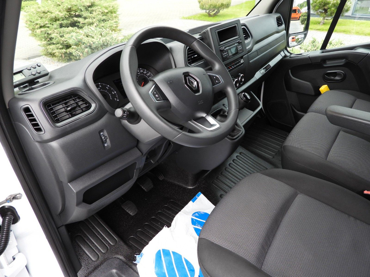 Renault MASTER KÜHLKASTENWAGEN -5*C TEMPOMAT NAVIGATION - Kühltransporter: das Bild 2 Renault MASTER KÜHLKASTENWAGEN -5*C TEMPOMAT NAVIGATION - Kühltransporter: das Bild 2