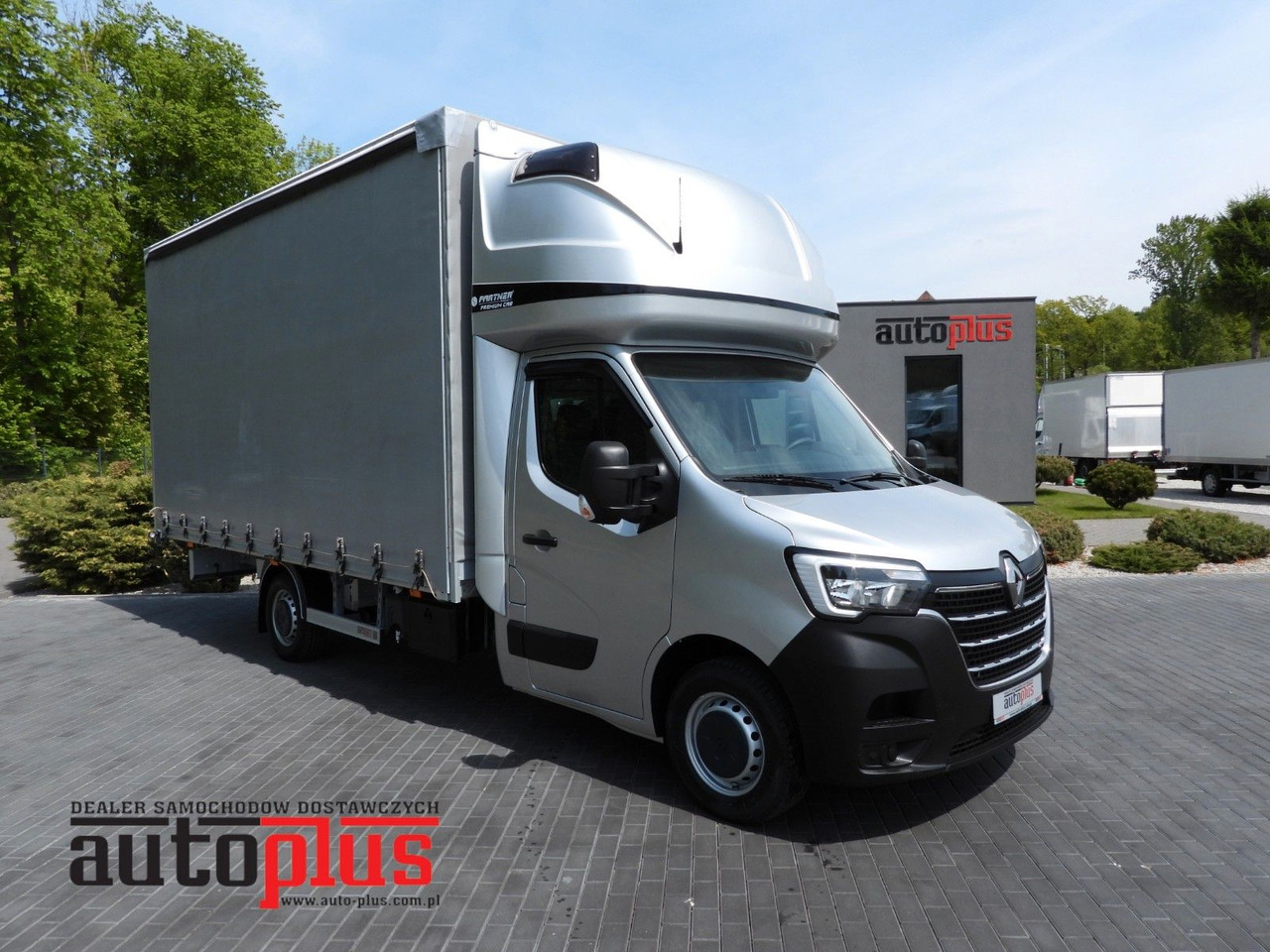 Renault MASTER PRITSCHE PLANE 10 PALETTEN WEBASTO A/C - Planen Transporter: das Bild 1 Renault MASTER PRITSCHE PLANE 10 PALETTEN WEBASTO A/C - Planen Transporter: das Bild 1