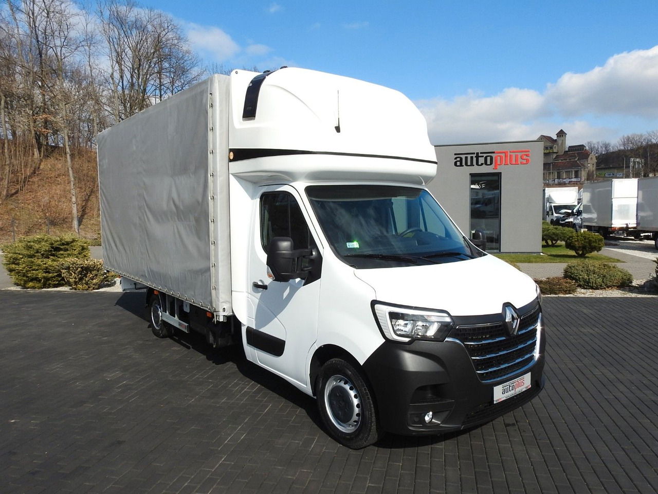 Renault MASTER PRITSCHE PLANE 10 PALETTEN WEBASTO - Planen Transporter: das Bild 1 Renault MASTER PRITSCHE PLANE 10 PALETTEN WEBASTO - Planen Transporter: das Bild 1