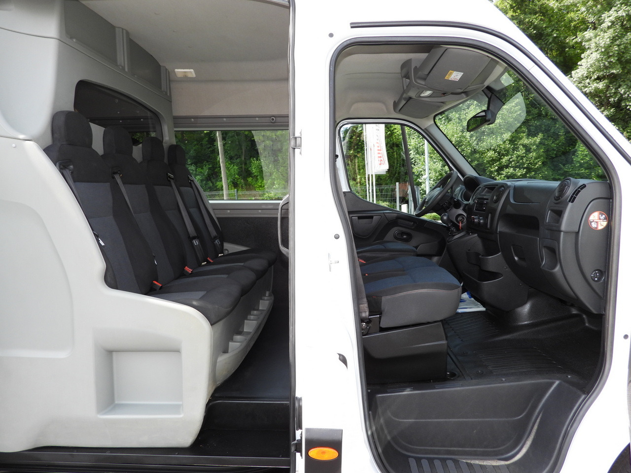 Transporter RENAULT MASTER BOX DELIVERY VAN 7 SEATS CRUISE CONTROL TWIN WHEELS AIR CONDITIONING  145HP: das Bild 33