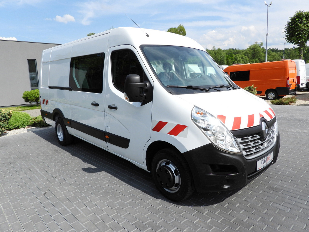 RENAULT MASTER BOX DELIVERY VAN 7 SEATS CRUISE CONTROL TWIN WHEELS AIR CONDITIONING 145HP - Transporter: das Bild 4 RENAULT MASTER BOX DELIVERY VAN 7 SEATS CRUISE CONTROL TWIN WHEELS AIR CONDITIONING 145HP - Transporter: das Bild 4