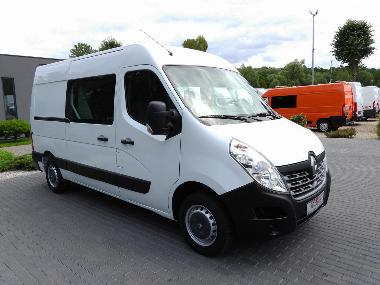 RENAULT MASTER CRUISE CONTROL AIR CONDITIONING 110HP - Transporter: das Bild 4 RENAULT MASTER CRUISE CONTROL AIR CONDITIONING 110HP - Transporter: das Bild 4