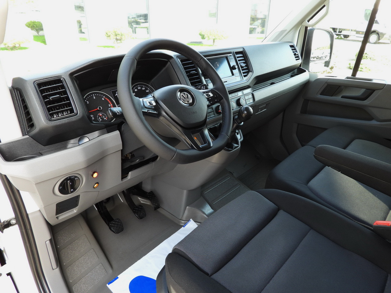 VOLKSWAGEN CRAFTER TARPAULIN LIFT 8 PALLETS CRUISE CONTROL LED LIGHTS TWIN WHEELS AIR CONDITIONING 180HP - Planen Transporter: das Bild 2 VOLKSWAGEN CRAFTER TARPAULIN LIFT 8 PALLETS CRUISE CONTROL LED LIGHTS TWIN WHEELS AIR CONDITIONING 180HP - Planen Transporter: das Bild 2