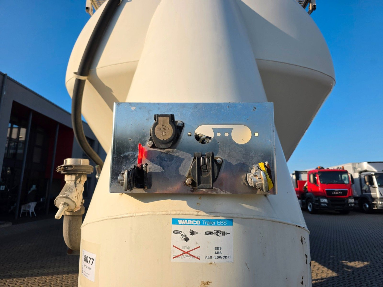 Siloauflieger Feldbinder EUT 40.3/7645/A/2 / 1 Kammer: das Bild 20 Siloauflieger Feldbinder EUT 40.3/7645/A/2 / 1 Kammer: das Bild 20