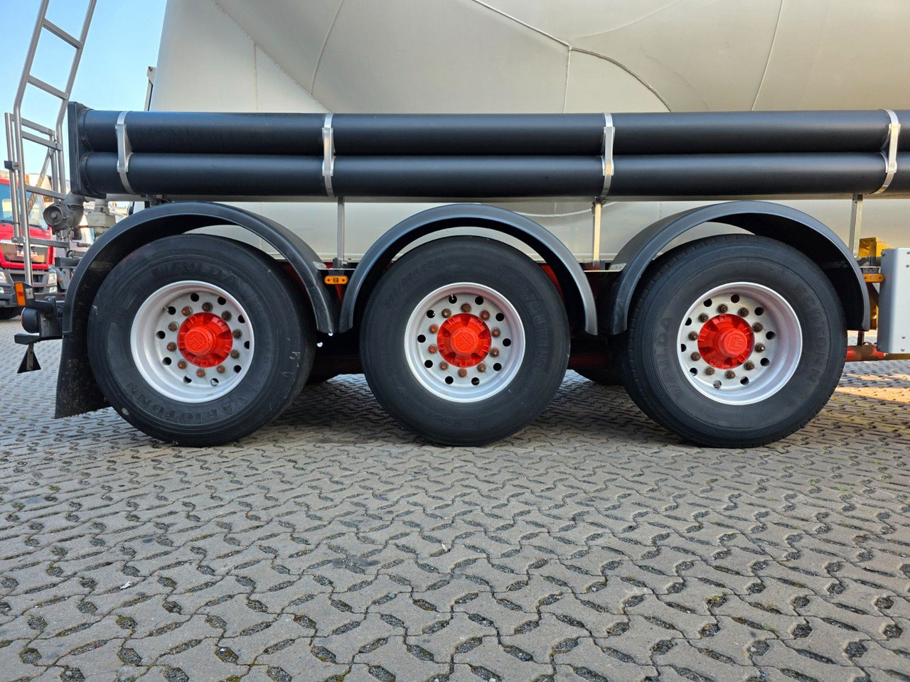 Siloauflieger Feldbinder EUT 40.3/7645/A/2 / 1 Kammer: das Bild 27 Siloauflieger Feldbinder EUT 40.3/7645/A/2 / 1 Kammer: das Bild 27