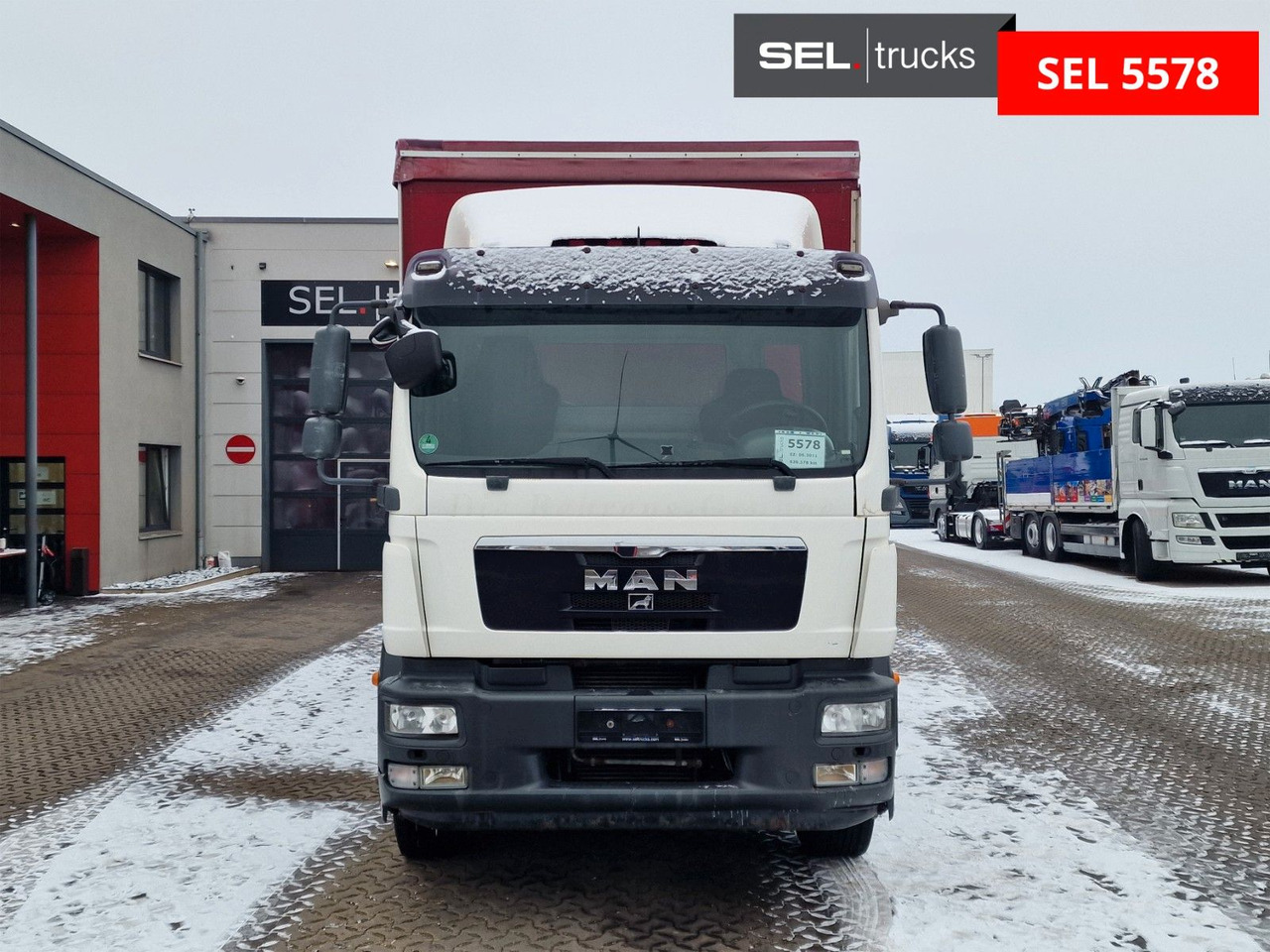 MAN TGM 18.250 4X2 LL / Staplerhalterung - Plane LKW: das Bild 2 MAN TGM 18.250 4X2 LL / Staplerhalterung - Plane LKW: das Bild 2