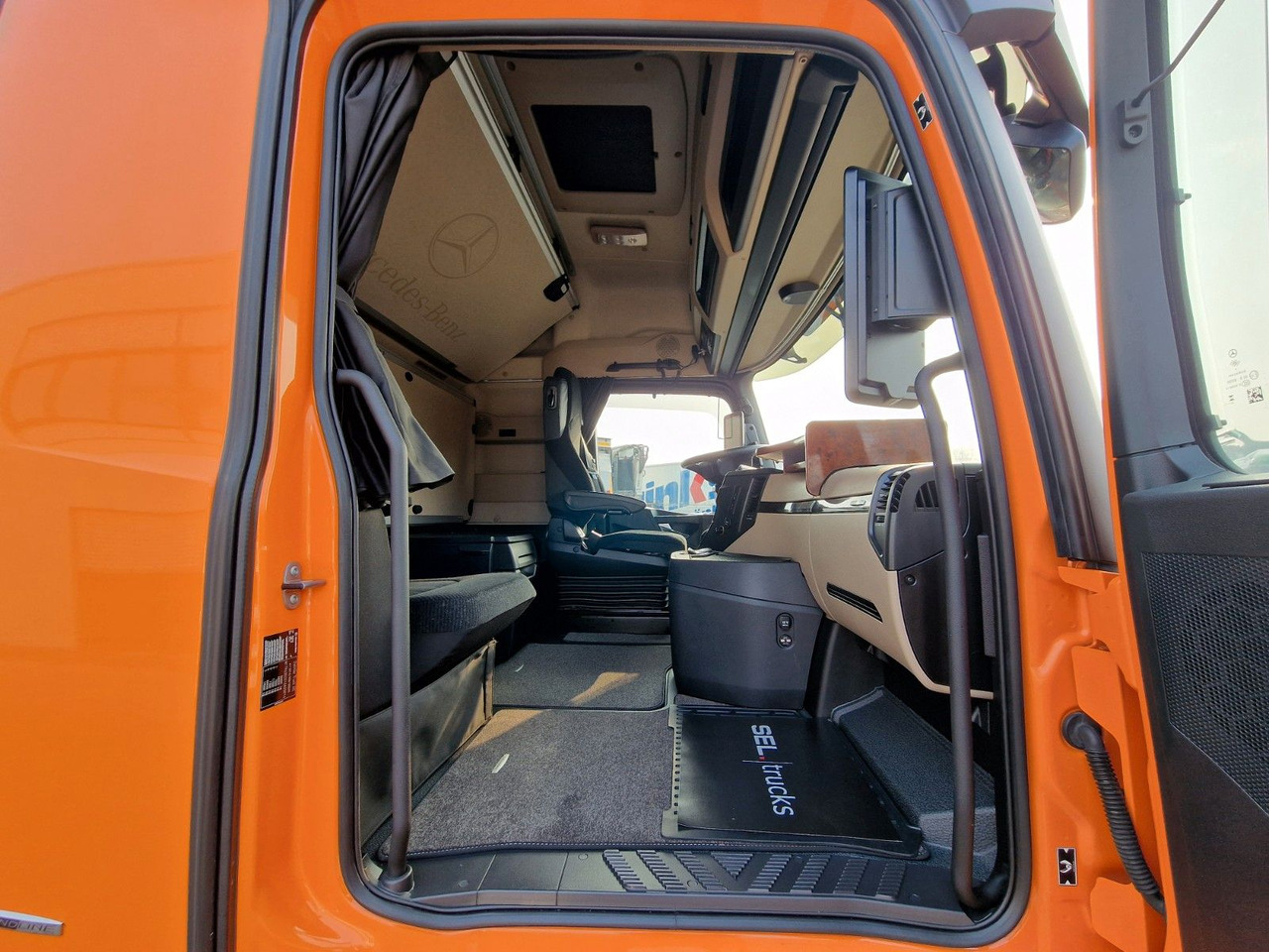 Plane LKW Mercedes-Benz Actros 2548 / Retarder / Euro 6E / Aluklappen: das Bild 17 Plane LKW Mercedes-Benz Actros 2548 / Retarder / Euro 6E / Aluklappen: das Bild 17