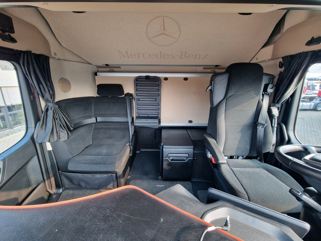 Plane LKW Mercedes-Benz Actros 2548 / Retarder / Euro 6E / Aluklappen: das Bild 19 Plane LKW Mercedes-Benz Actros 2548 / Retarder / Euro 6E / Aluklappen: das Bild 19