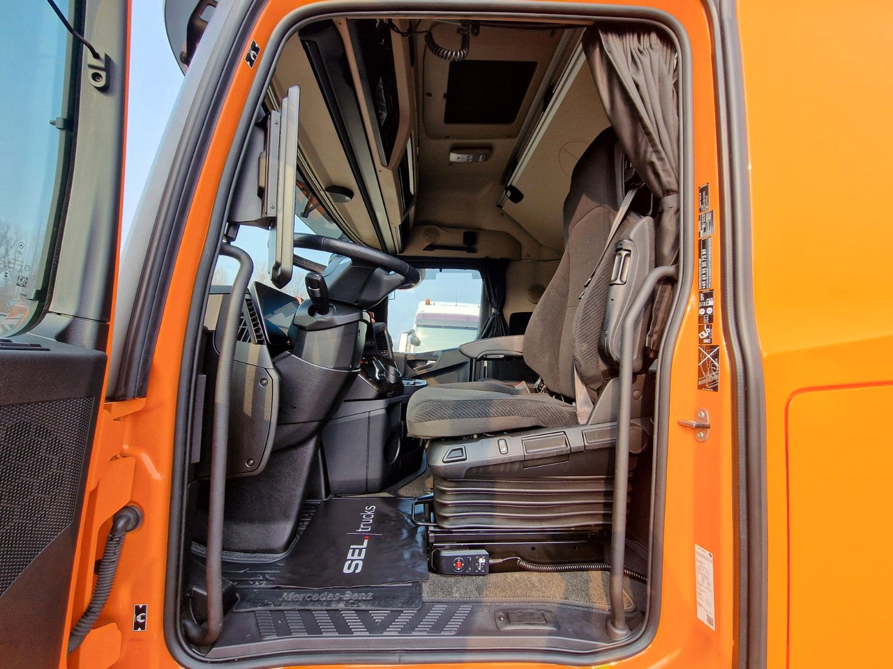 Plane LKW Mercedes-Benz Actros 2548 / Retarder / Euro 6E / Aluklappen: das Bild 15 Plane LKW Mercedes-Benz Actros 2548 / Retarder / Euro 6E / Aluklappen: das Bild 15