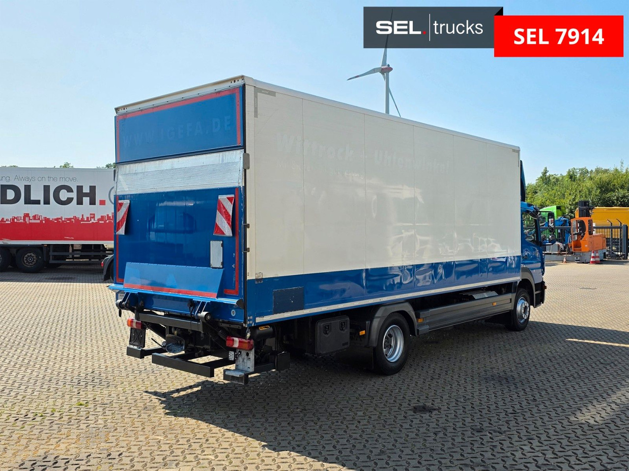 Mercedes-Benz Atego 1324 / Ladebordwand - Koffer LKW: das Bild 5 Mercedes-Benz Atego 1324 / Ladebordwand - Koffer LKW: das Bild 5
