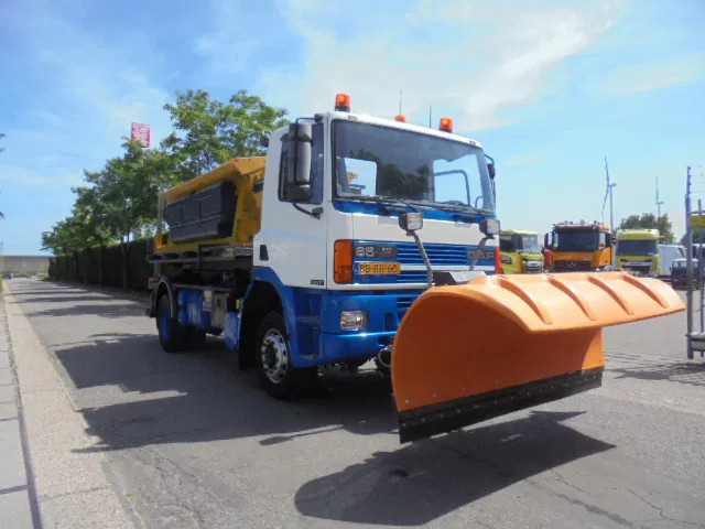 DAF 65.210 ATI 4X4 ZOUT + SNEEUW - Schneefräse: das Bild 3 DAF 65.210 ATI 4X4 ZOUT + SNEEUW - Schneefräse: das Bild 3