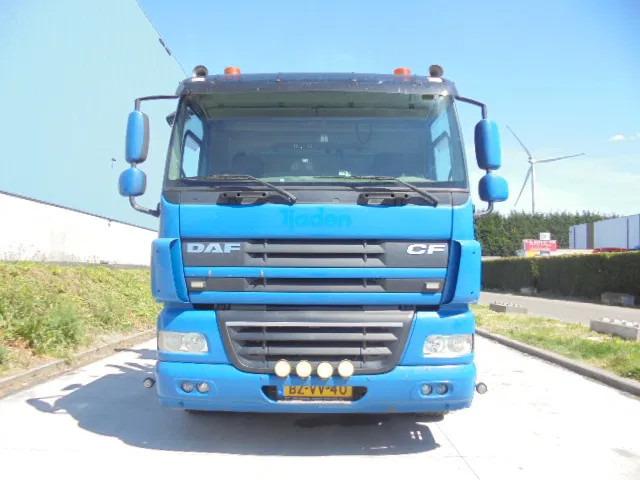 DAF CF 85.460 EEV 8X2 + HIAB 477E6 HIPRO - Autokran: das Bild 2 DAF CF 85.460 EEV 8X2 + HIAB 477E6 HIPRO - Autokran: das Bild 2