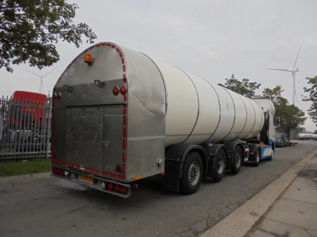 DAF XF 440 SSC RETARDER - Tankwagen: das Bild 4 DAF XF 440 SSC RETARDER - Tankwagen: das Bild 4