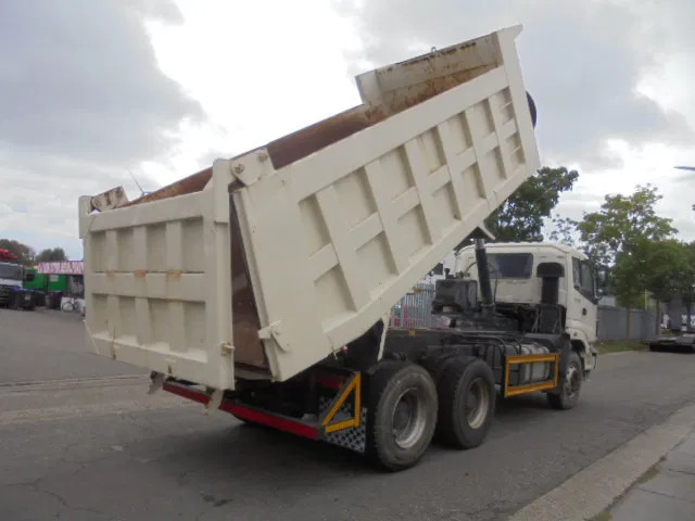 Diversen FOTON DAIMLER TX 3234 6X4 10 IN STOCK FOTON DAIMLER TX 3234 6X4 TAX FREE - Kipper: das Bild 5 Diversen FOTON DAIMLER TX 3234 6X4 10 IN STOCK FOTON DAIMLER TX 3234 6X4 TAX FREE - Kipper: das Bild 5