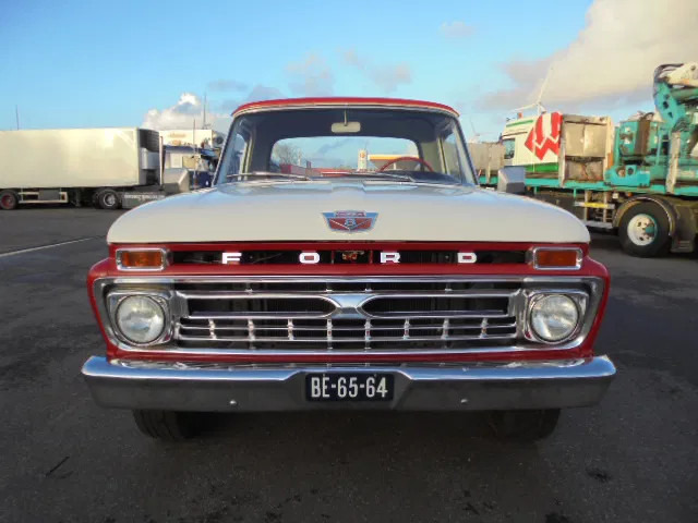 Ford USA F-250 PICK-UP - Pick-up: das Bild 2 Ford USA F-250 PICK-UP - Pick-up: das Bild 2