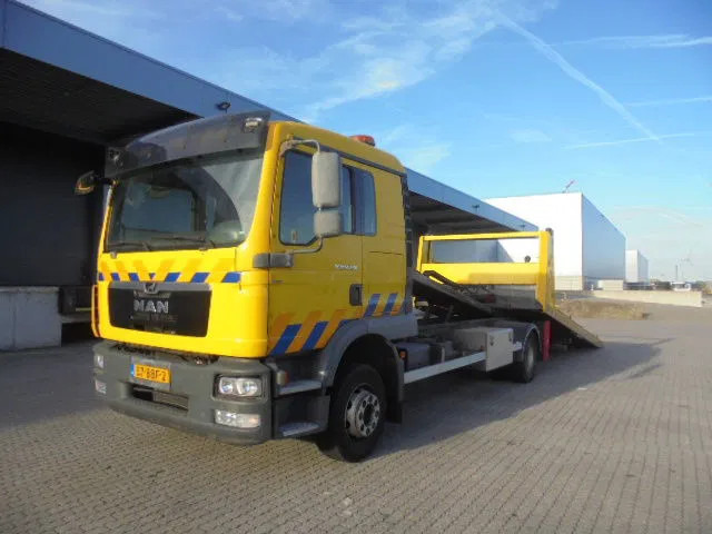 MAN TGM 12.250 NL TRUCK - Abschleppwagen: das Bild 1 MAN TGM 12.250 NL TRUCK - Abschleppwagen: das Bild 1