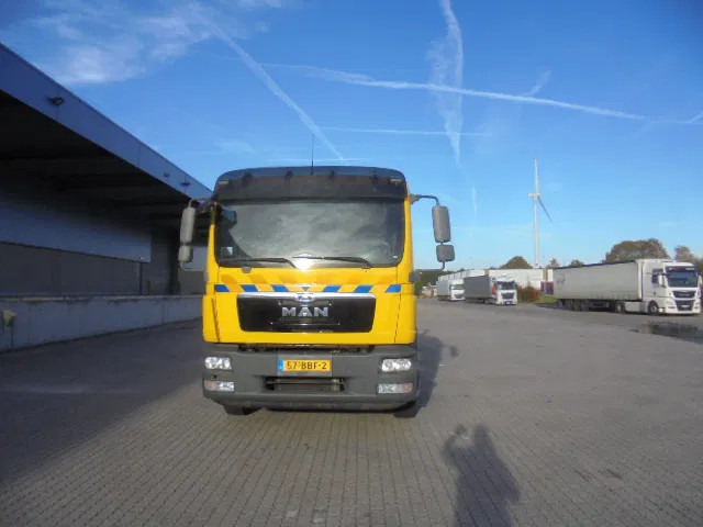 MAN TGM 12.250 NL TRUCK - Autotransporter LKW: das Bild 2 MAN TGM 12.250 NL TRUCK - Autotransporter LKW: das Bild 2