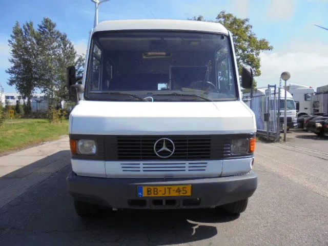Mercedes-Benz 609D - Kleinbus, Personentransporter: das Bild 2 Mercedes-Benz 609D - Kleinbus, Personentransporter: das Bild 2