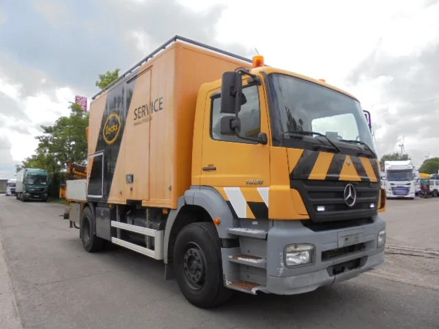 Mercedes-Benz Axor 1828 - Autokran: das Bild 5 Mercedes-Benz Axor 1828 - Autokran: das Bild 5