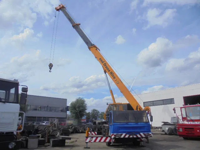 PPM ATT 350 4X4X4 - All-Terrain Kran: das Bild 1 PPM ATT 350 4X4X4 - All-Terrain Kran: das Bild 1