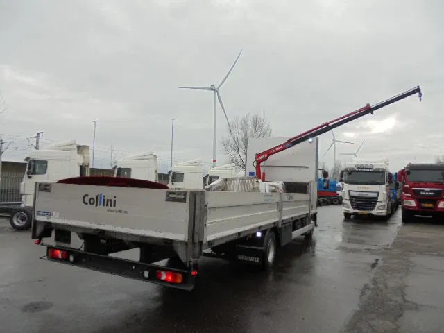 Renault Midlum 240 D12 - Pritsche LKW, Autokran: das Bild 5 Renault Midlum 240 D12 - Pritsche LKW, Autokran: das Bild 5