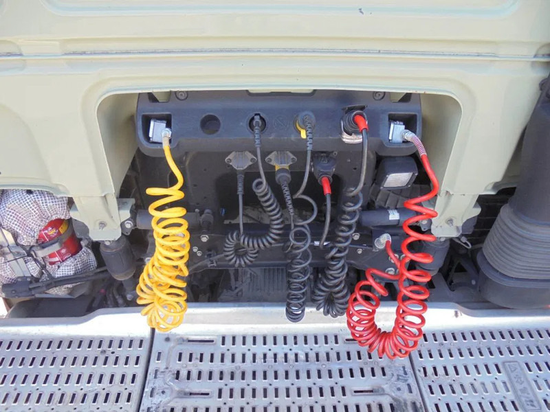 Sattelzugmaschine DAF XF 440: das Bild 9
