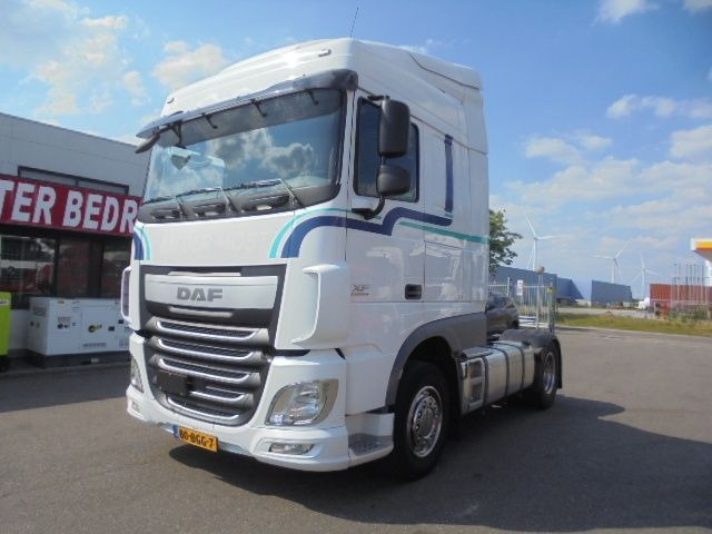 DAF XF 440 - Sattelzugmaschine: das Bild 1 DAF XF 440 - Sattelzugmaschine: das Bild 1