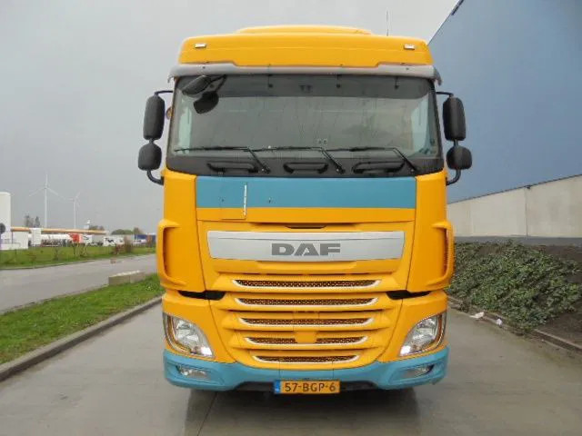 DAF XF 440 - Sattelzugmaschine: das Bild 2 DAF XF 440 - Sattelzugmaschine: das Bild 2
