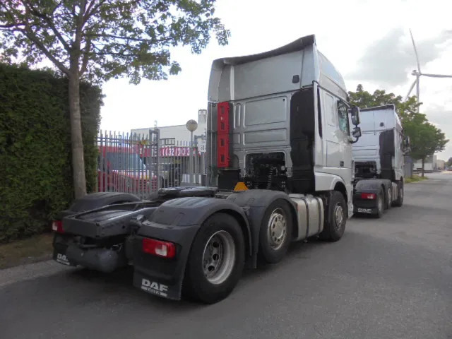 DAF XF 450 FTG 6X2 SUPER SPACE DUITSE BRIEF - Sattelzugmaschine: das Bild 4 DAF XF 450 FTG 6X2 SUPER SPACE DUITSE BRIEF - Sattelzugmaschine: das Bild 4