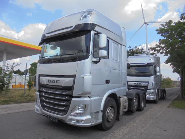 DAF XF 450 FTG 6X2 SUPER SPACE DUITSE BRIEF - Sattelzugmaschine: das Bild 1 DAF XF 450 FTG 6X2 SUPER SPACE DUITSE BRIEF - Sattelzugmaschine: das Bild 1