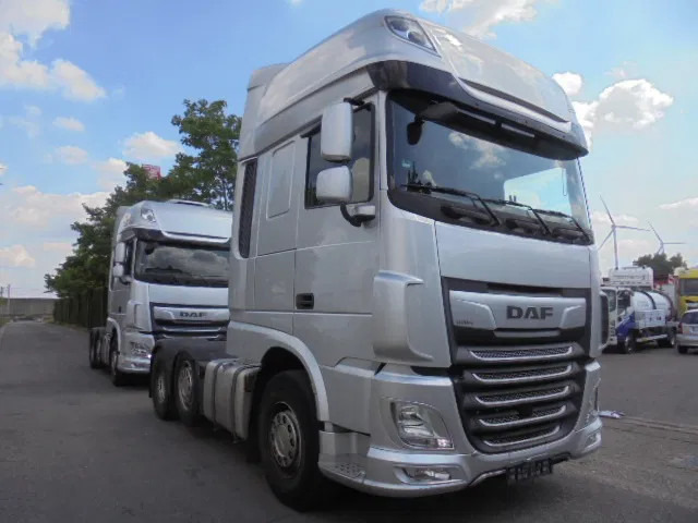 DAF XF 450 FTG 6X2 SUPER SPACE DUITSE BRIEF - Sattelzugmaschine: das Bild 3 DAF XF 450 FTG 6X2 SUPER SPACE DUITSE BRIEF - Sattelzugmaschine: das Bild 3