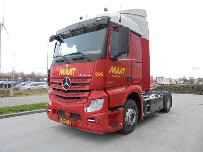 Mercedes-Benz Actros 1943 - Sattelzugmaschine: das Bild 1 Mercedes-Benz Actros 1943 - Sattelzugmaschine: das Bild 1