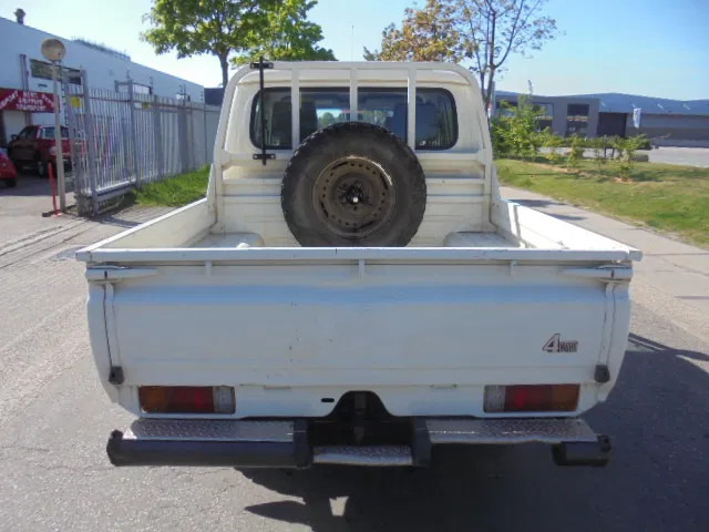 Toyota Land Cruiser HJ79L 4X4 CREWCAB PICKUP EXPORT OUTSIDE EU ONLY - Pick-up: das Bild 5 Toyota Land Cruiser HJ79L 4X4 CREWCAB PICKUP EXPORT OUTSIDE EU ONLY - Pick-up: das Bild 5