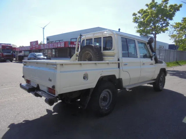 Toyota Land Cruiser HJ79L 4X4 CREWCAB PICKUP EXPORT OUTSIDE EU ONLY - Pick-up: das Bild 4 Toyota Land Cruiser HJ79L 4X4 CREWCAB PICKUP EXPORT OUTSIDE EU ONLY - Pick-up: das Bild 4