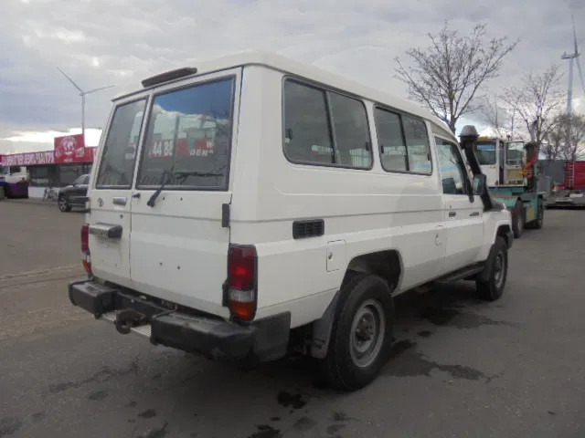 Toyota Land Cruiser HZJ78L 4WD EXPORT OUT EU ONLY - PKW: das Bild 5 Toyota Land Cruiser HZJ78L 4WD EXPORT OUT EU ONLY - PKW: das Bild 5