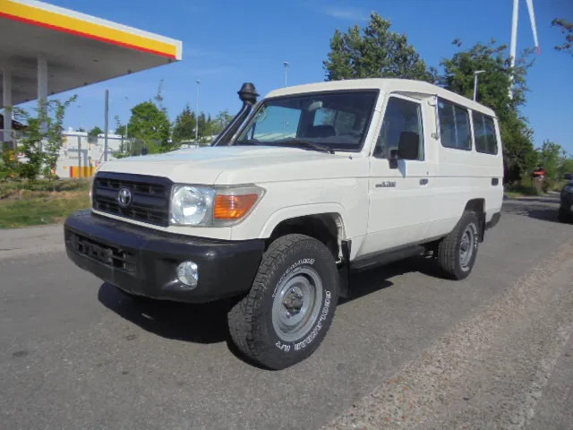 Toyota Land Cruiser HZJ78L 4X4 EXPORT OUTSIDE EU ONLY - PKW: das Bild 1 Toyota Land Cruiser HZJ78L 4X4 EXPORT OUTSIDE EU ONLY - PKW: das Bild 1