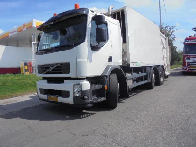 Volvo FE 240 NL TRUCK - Müllwagen: das Bild 1 Volvo FE 240 NL TRUCK - Müllwagen: das Bild 1