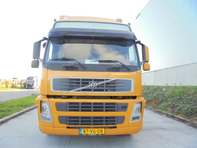 Volvo FM FM 300 LOW KM - Koffer LKW: das Bild 2 Volvo FM FM 300 LOW KM - Koffer LKW: das Bild 2