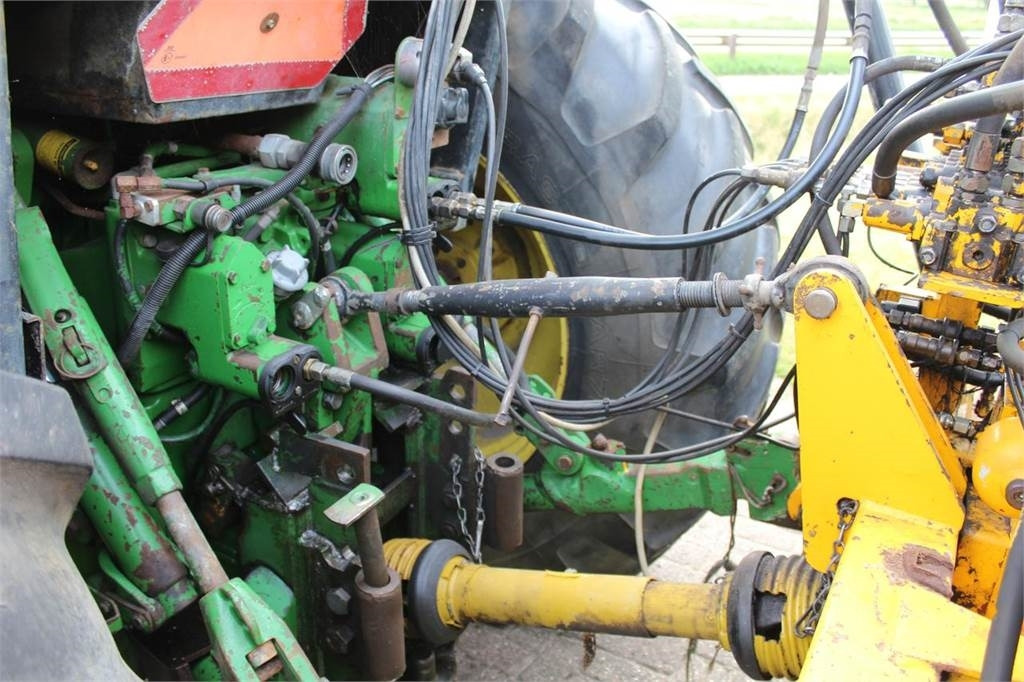 Traktor John Deere 4055: das Bild 8
